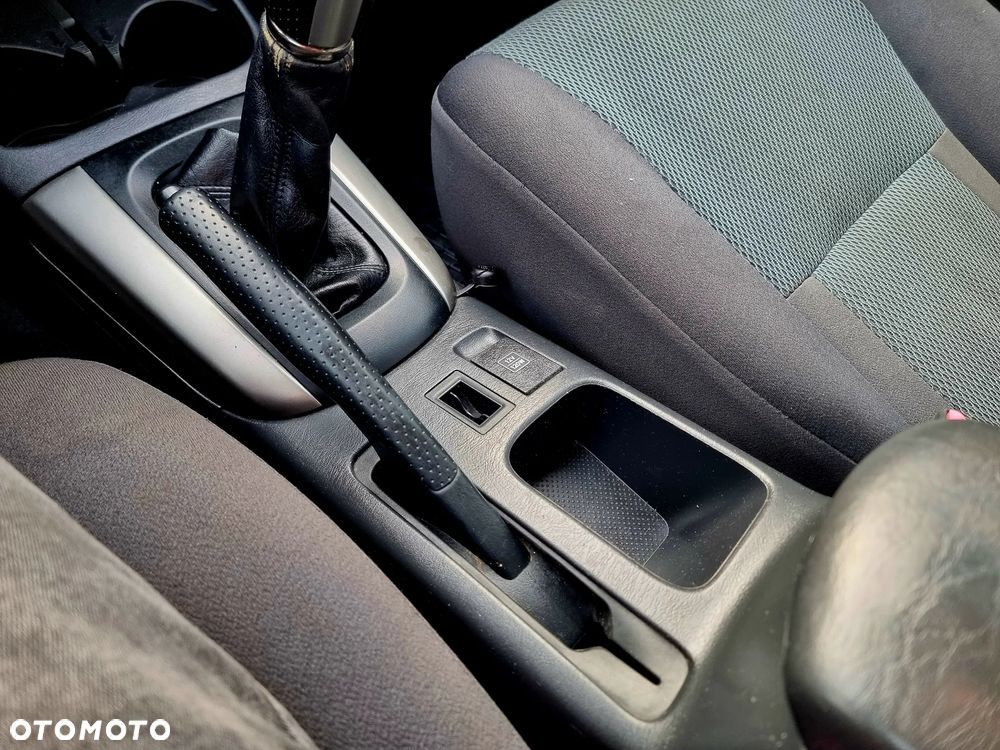 Toyota RAV4 D-4D 4x4 - 19