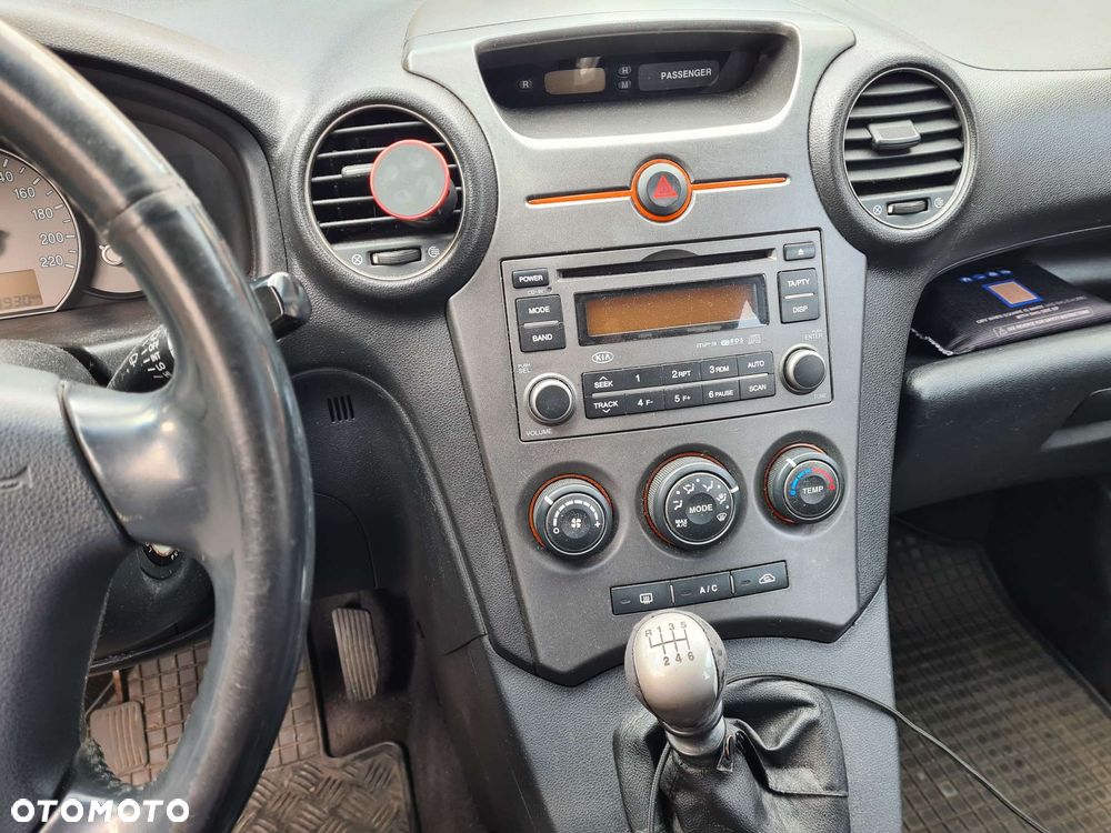 Kia Carens CRDi DPF LX - 9