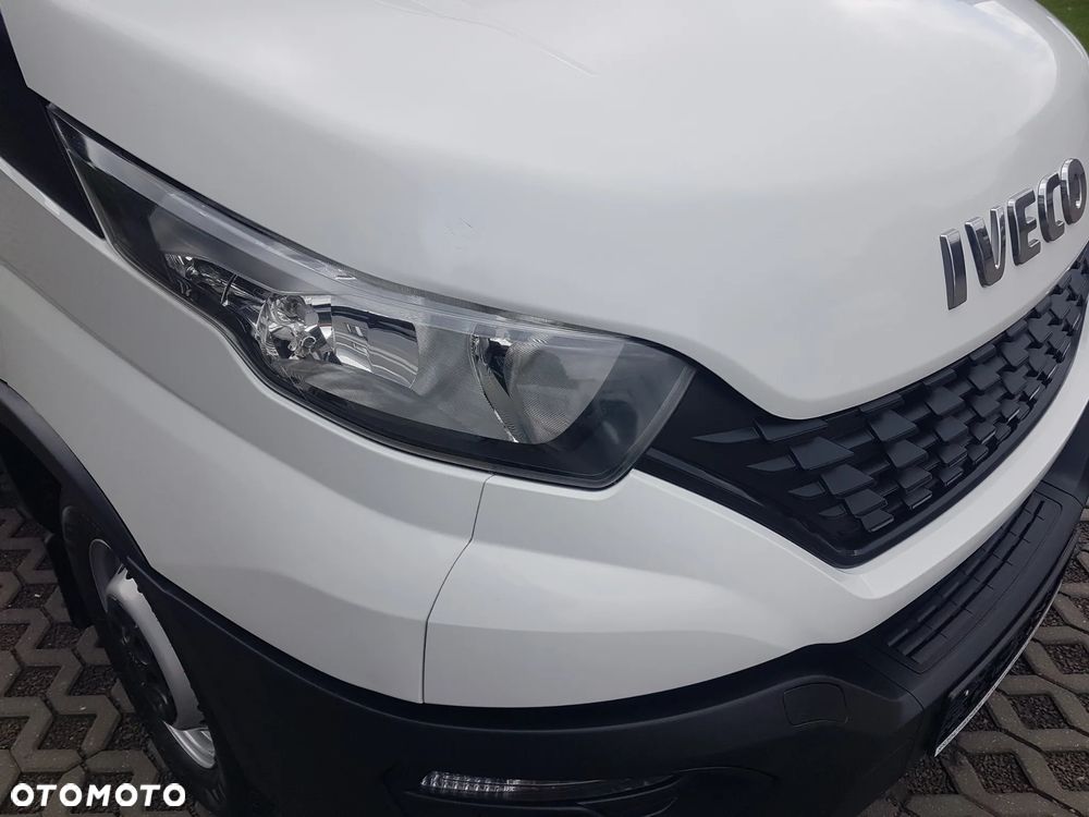 Iveco DAILY KONTENER NISKOPODŁOGOWY 4,43x2,23x2,42 SKLEP FOODTRUCK BAR KLIMA KONIOWÓZ KAMPER - 32