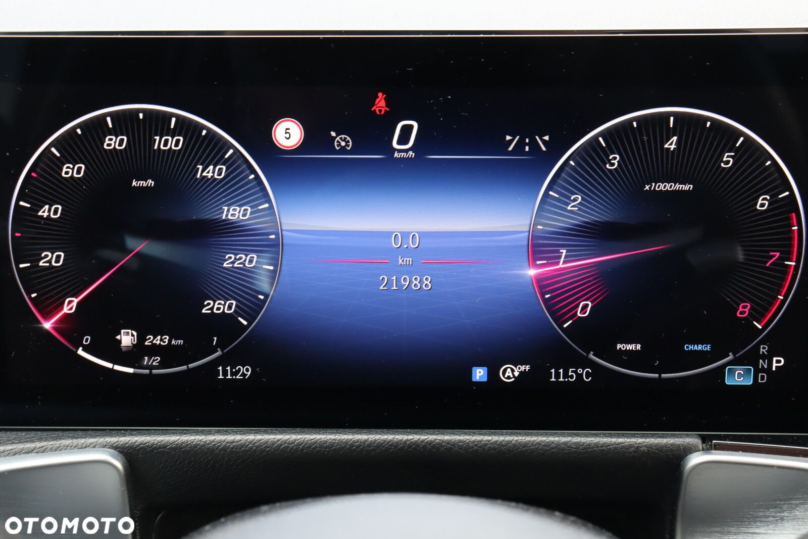 Mercedes-Benz GLB - 15