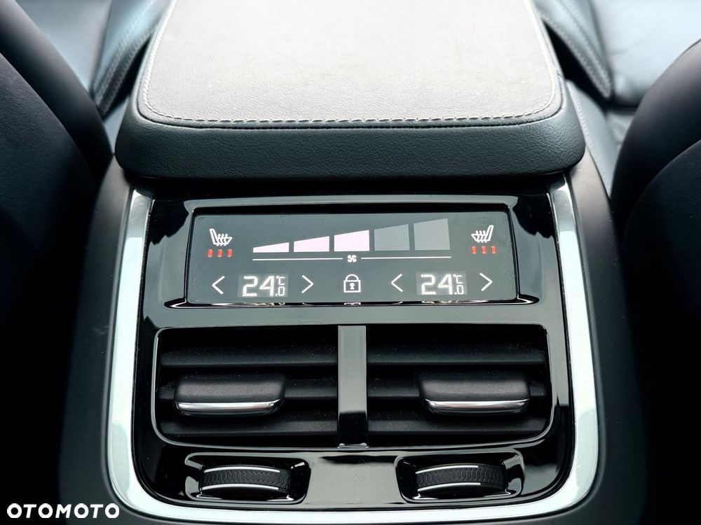 Volvo XC 90 - 20