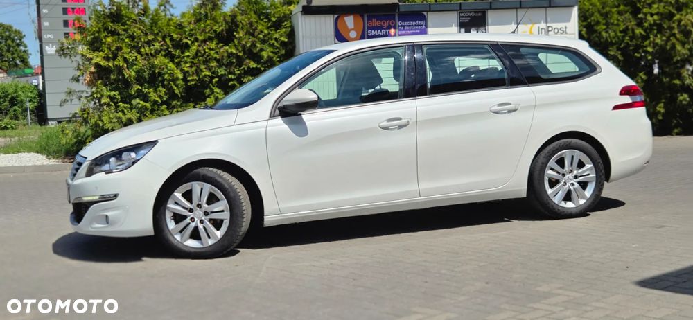 Peugeot 308 - 8