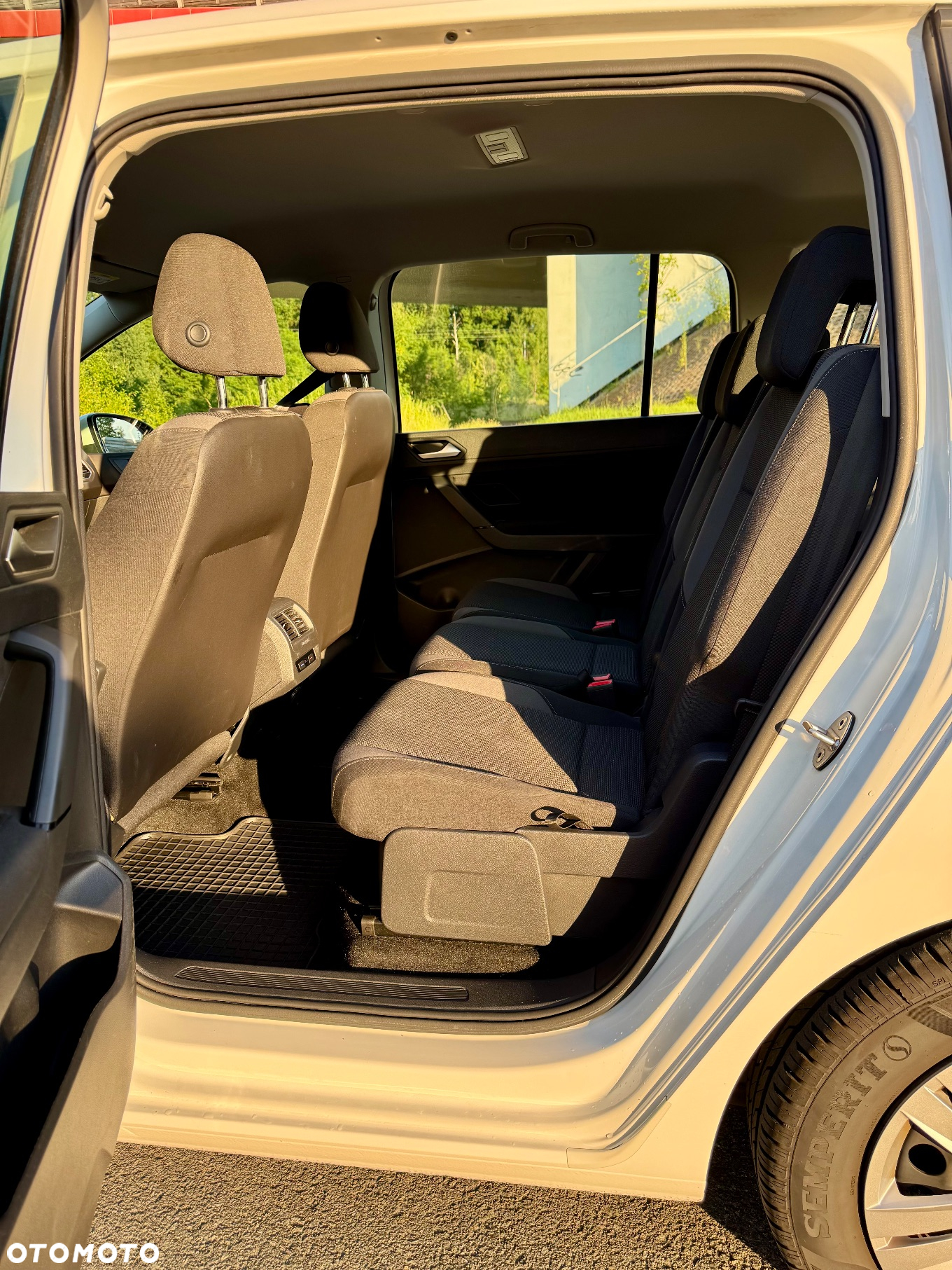 Volkswagen Touran 1.6 TDI BMT SCR Trendline - 8