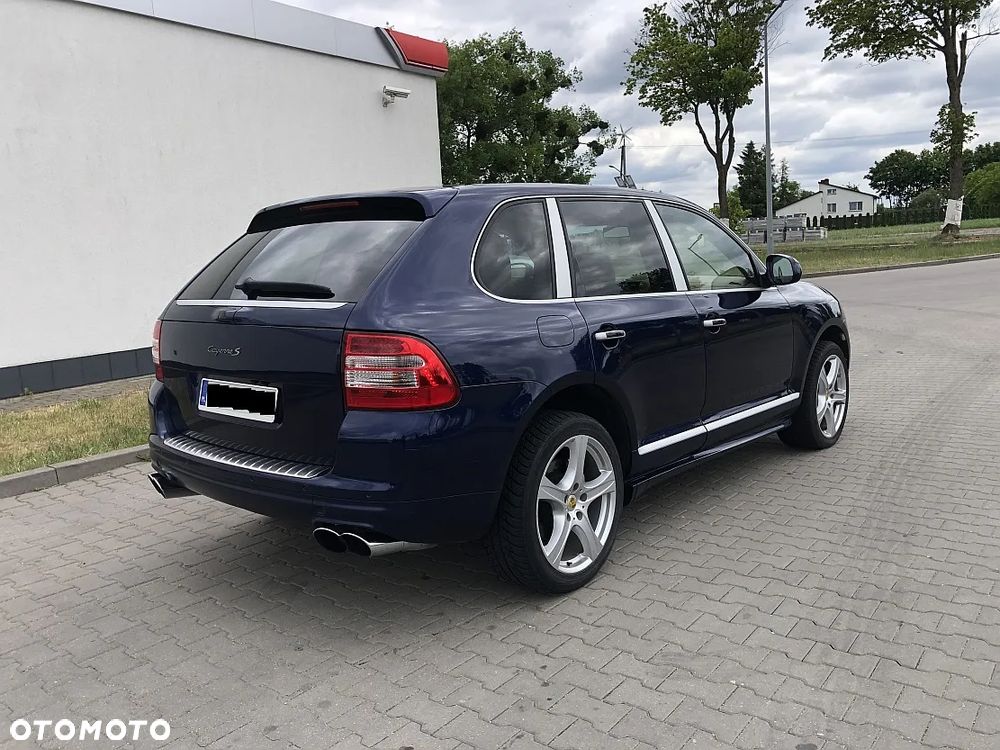 Porsche Cayenne - 5