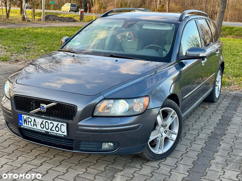 Volvo V50 2.4D5 Momentum - 1