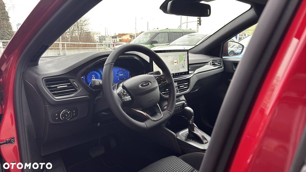 Ford Focus 1.0 EcoBoost Hybrid ST-LINE X - 12