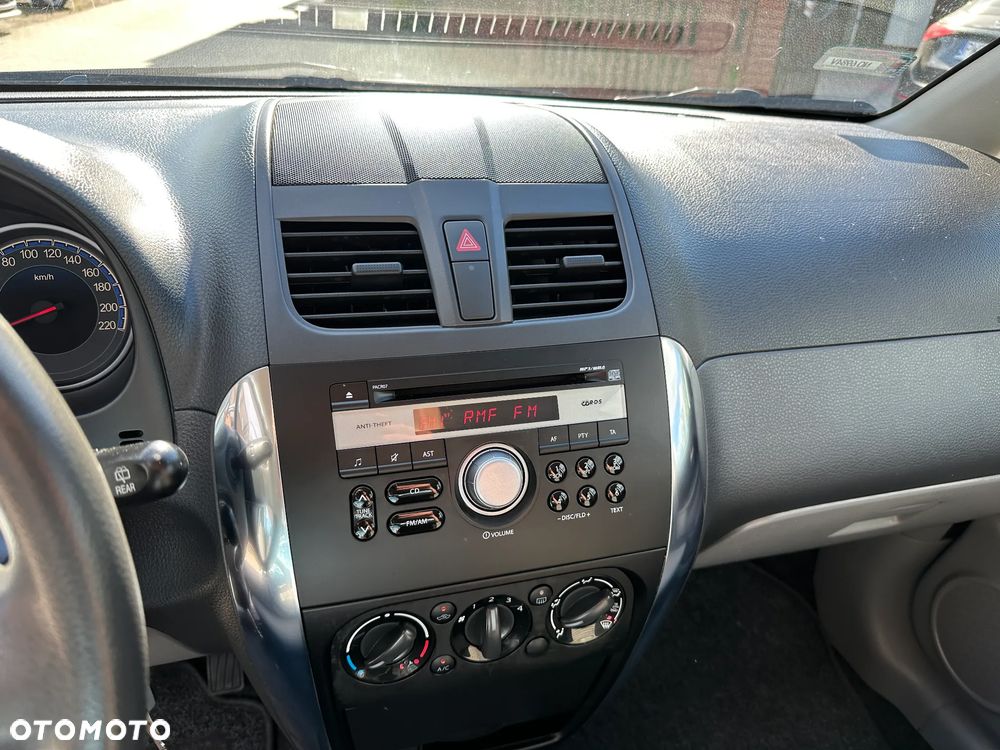 Suzuki SX4 - 12