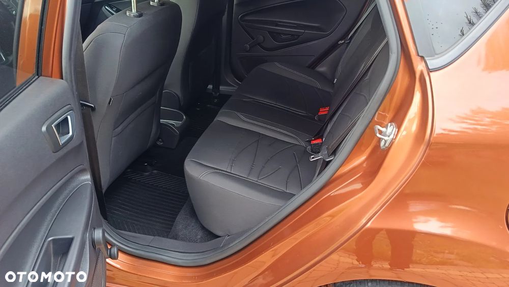 Ford Fiesta - 10