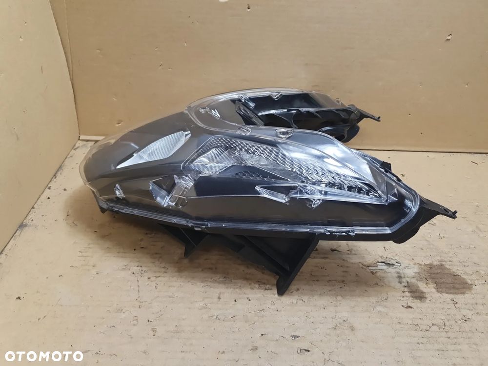 Yamaha Tricity 125 reflektor lampa przód przednia uszkodzona - 14