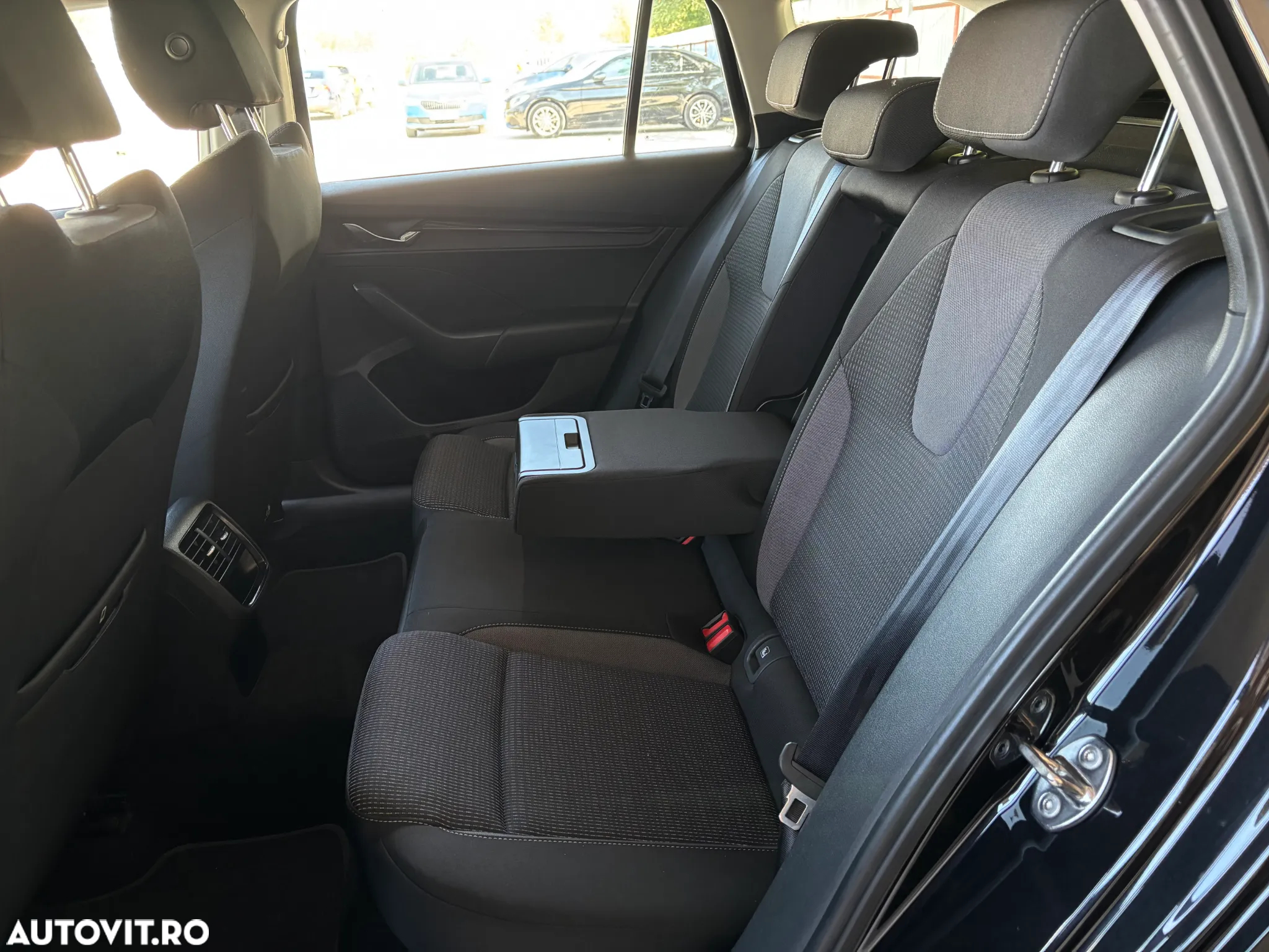 Skoda Octavia 2.0 TDI DSG Style - 17