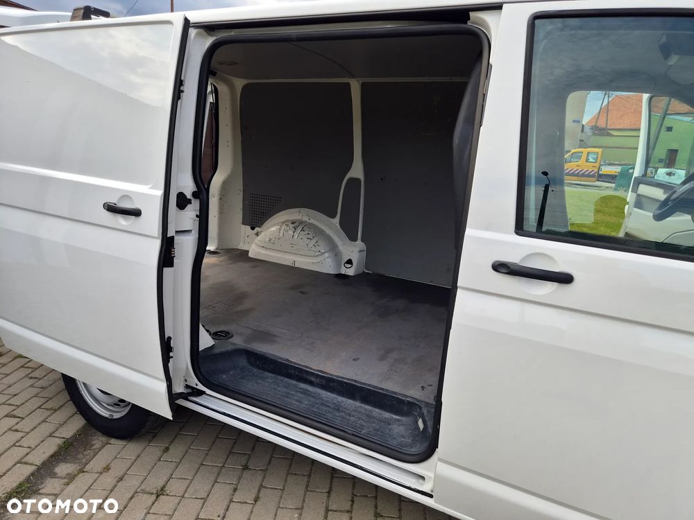 Volkswagen Transporter T6 2.0TDI 102KM Klimatyzacja T6.1 - 9