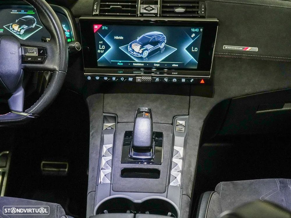 DS DS7 Crossback E-Tense Performance Line EAT8 - 28