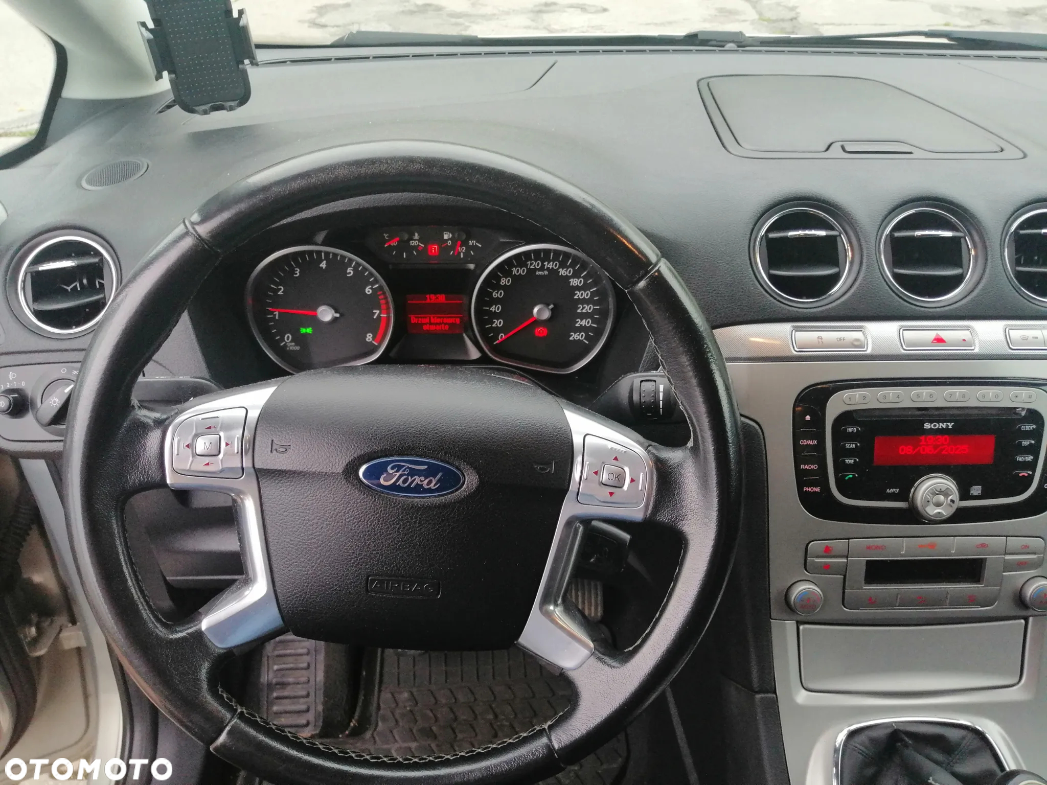 Ford Galaxy - 16