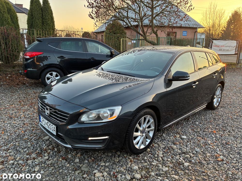 Volvo V60 D2 Base - 3