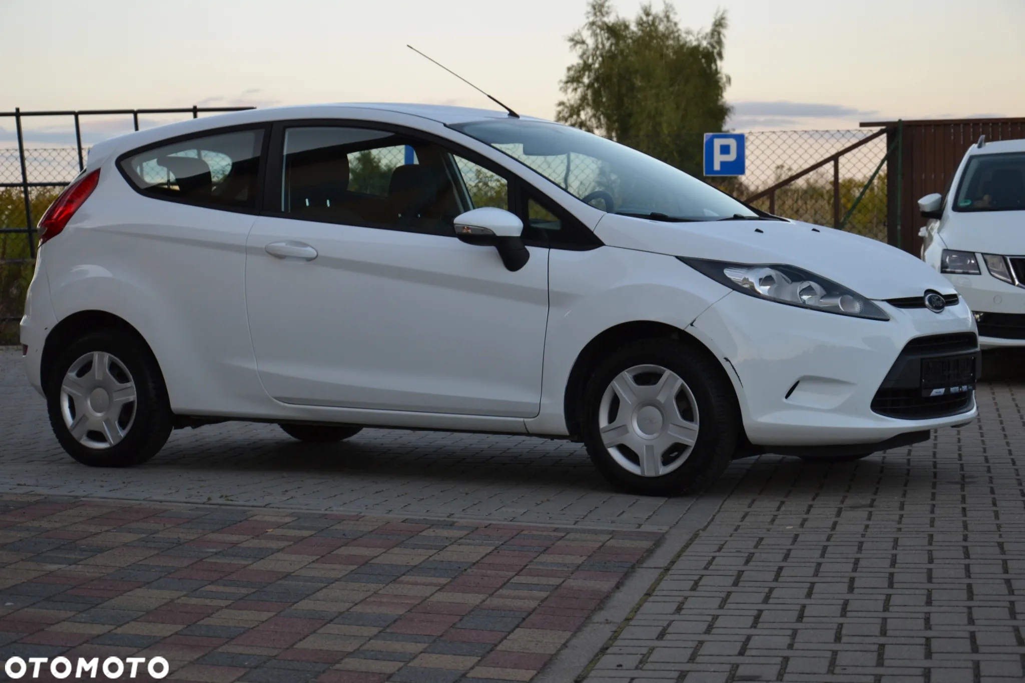 Ford Fiesta 1.6 TDCI Ambiente - 8