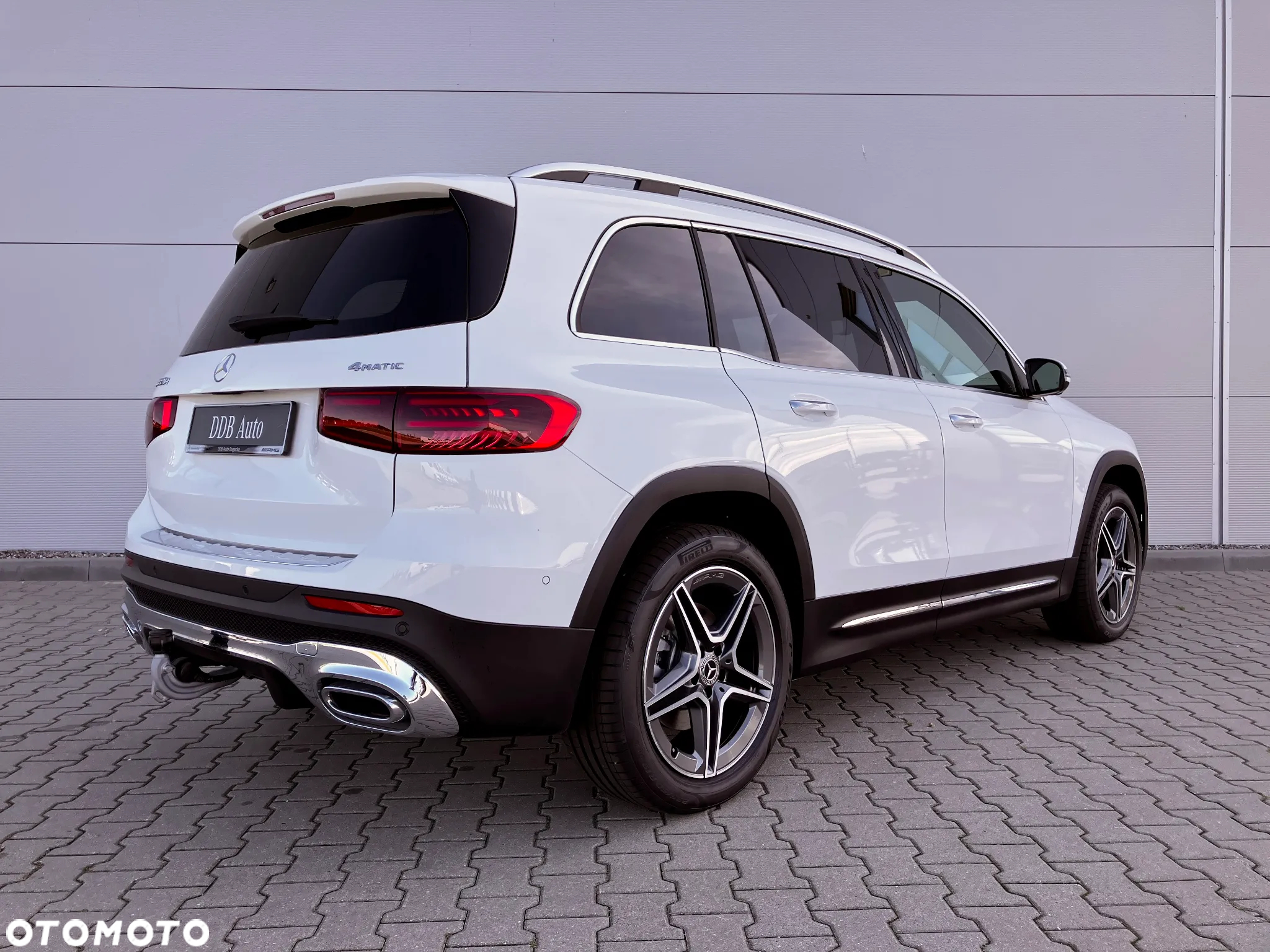Mercedes-Benz GLB 220 d 4-Matic 8G-DCT - 3
