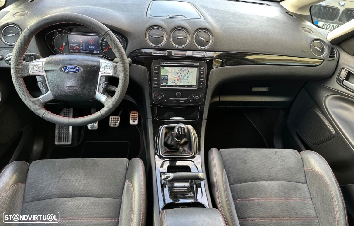 Ford S-Max 2.0 TDCi Titanium 7L - 23