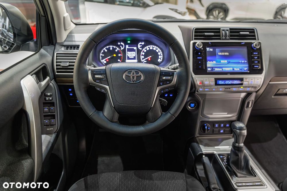 Toyota Land Cruiser - 9