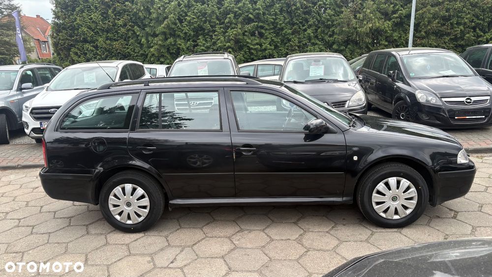 Skoda Octavia 2.0 Combi Elegance - 5