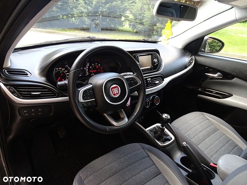 Fiat Tipo 1.4 T-Jet 16v Lounge EU6d - 13