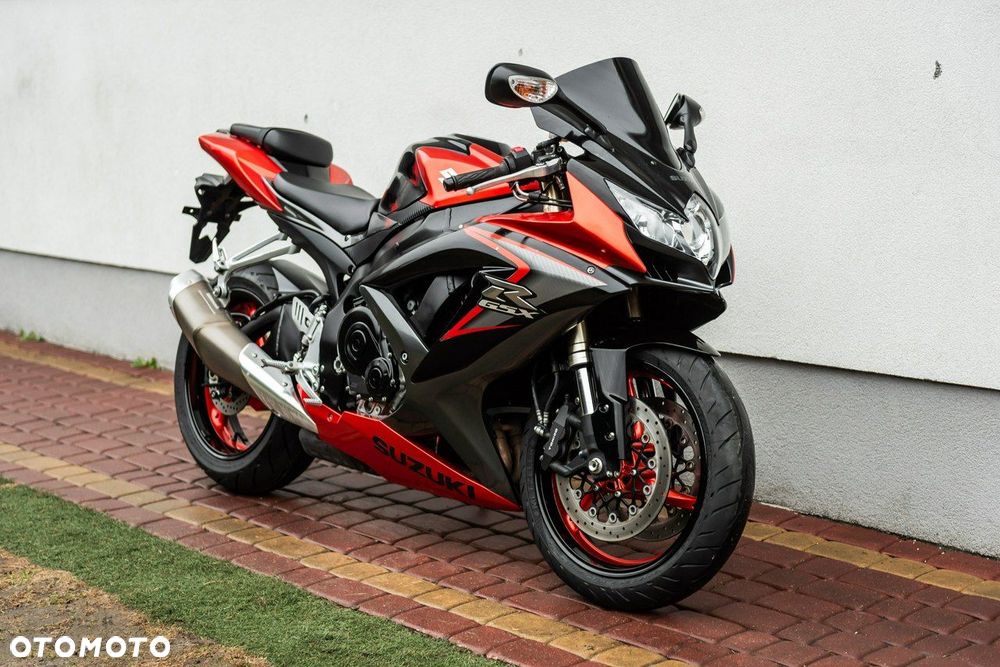 Suzuki GSX-R - 1