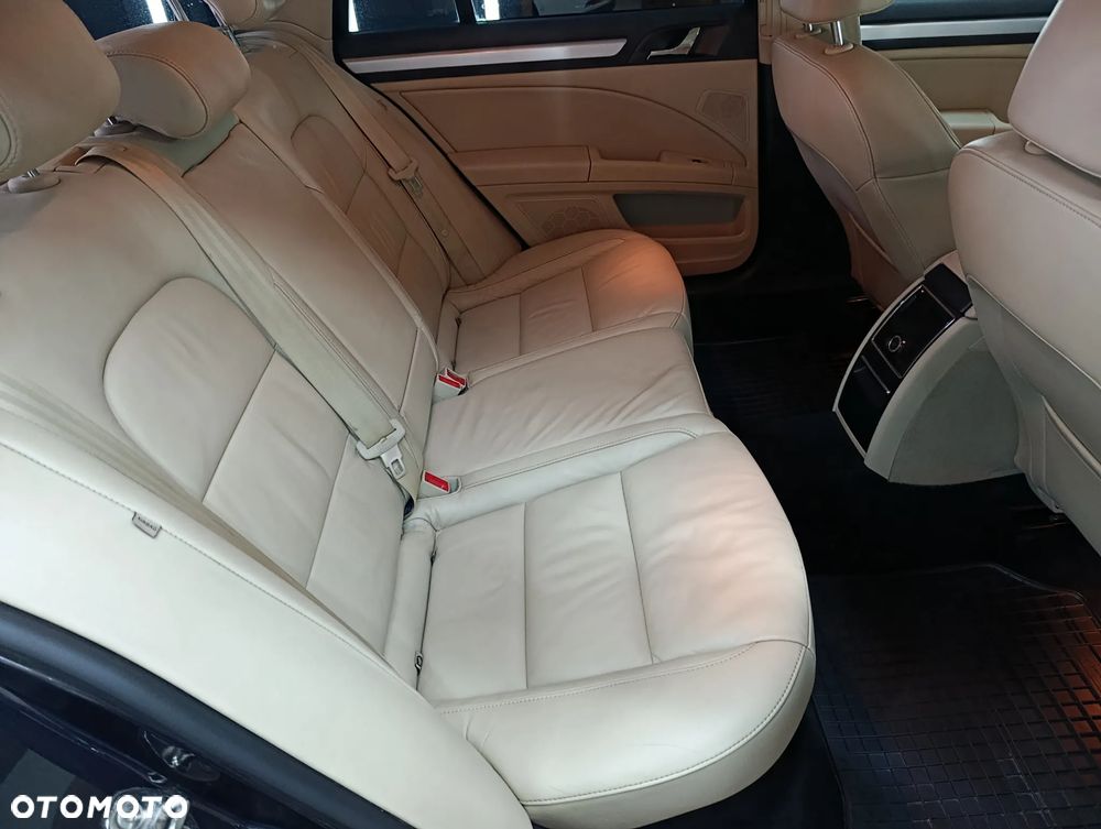 Skoda Superb 2.0 TDI Elegance DSG - 3