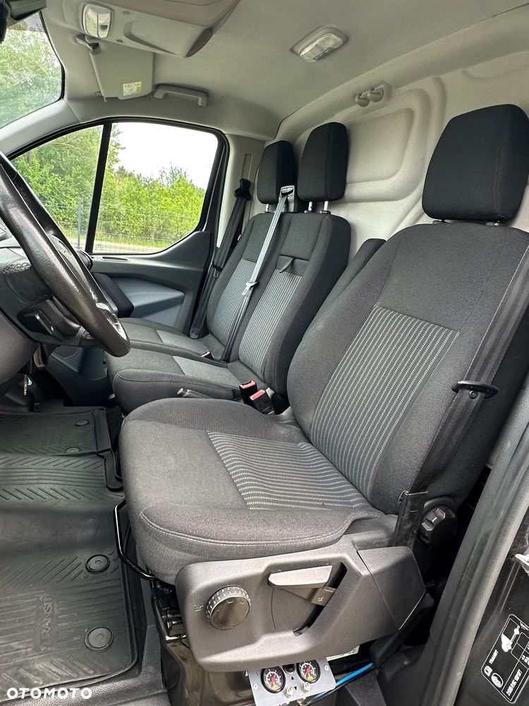 Ford Transit Custom 310 L2H1 Limited - 13