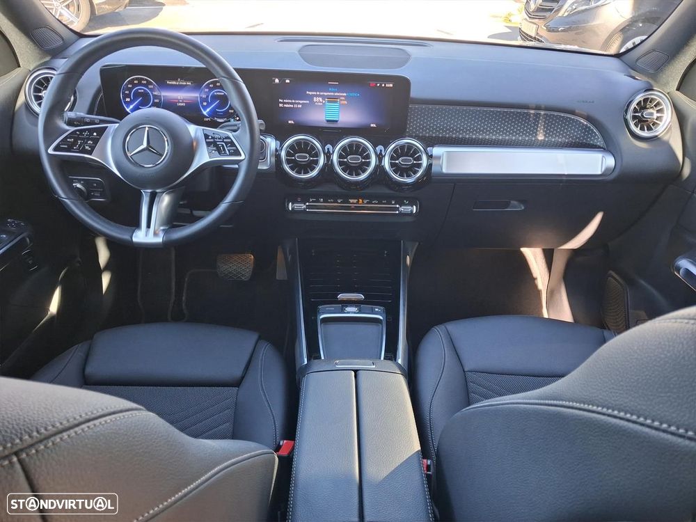 Mercedes-Benz EQB - 17