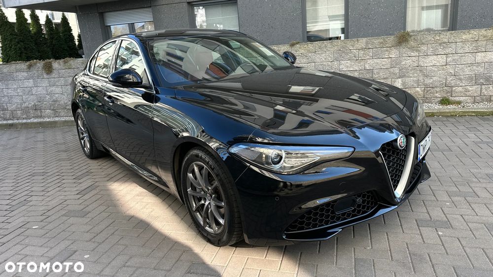 Alfa Romeo Giulia 2.0 Turbo 16V AT8-Q4 Veloce Ti - 28