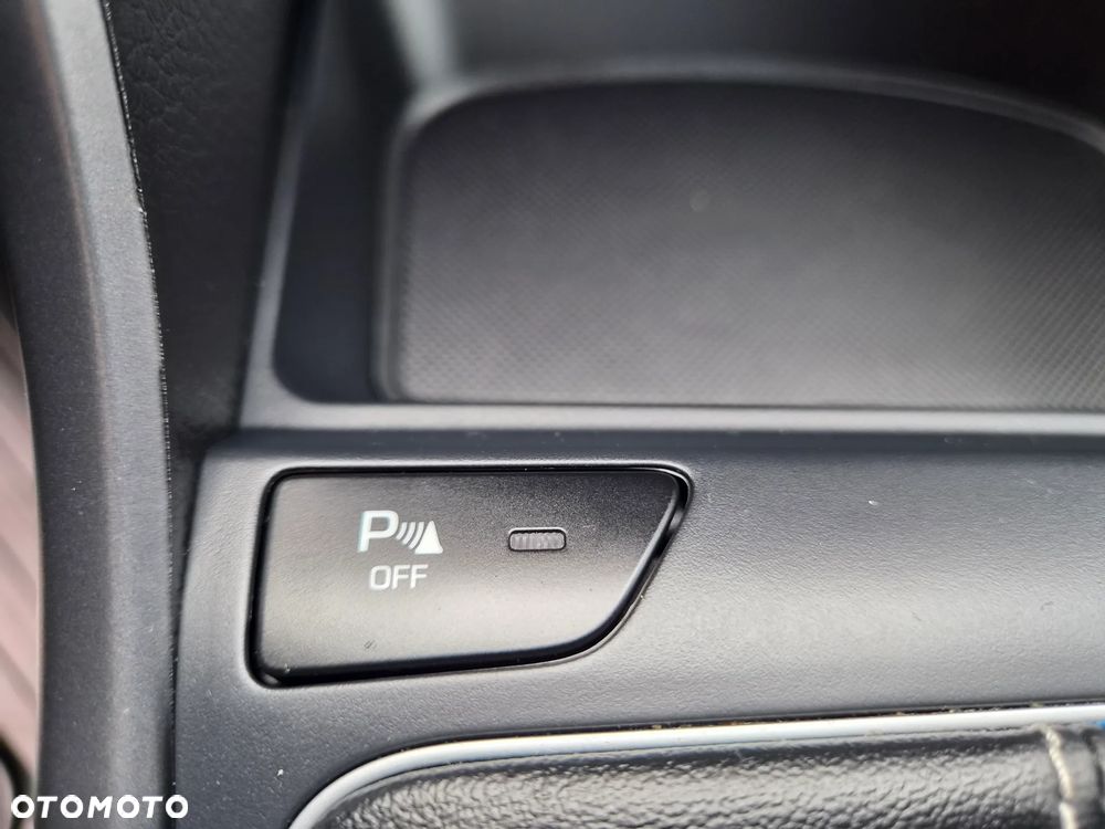Hyundai i30 i30cw 1.6 Fifa World Cup Edition - 20