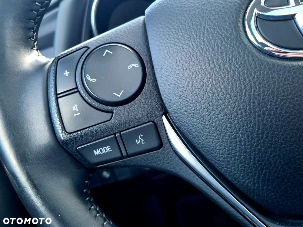 Toyota Auris Hybrid 135 Premium - 16