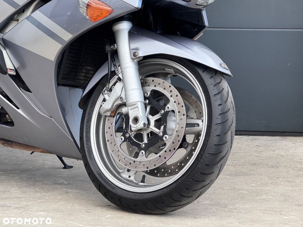 Yamaha FJR - 3
