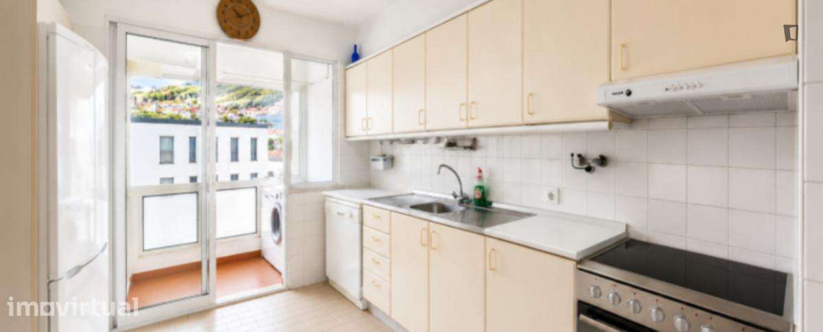 Quarto - localizado em Funchal - Grande imagem: 4/19