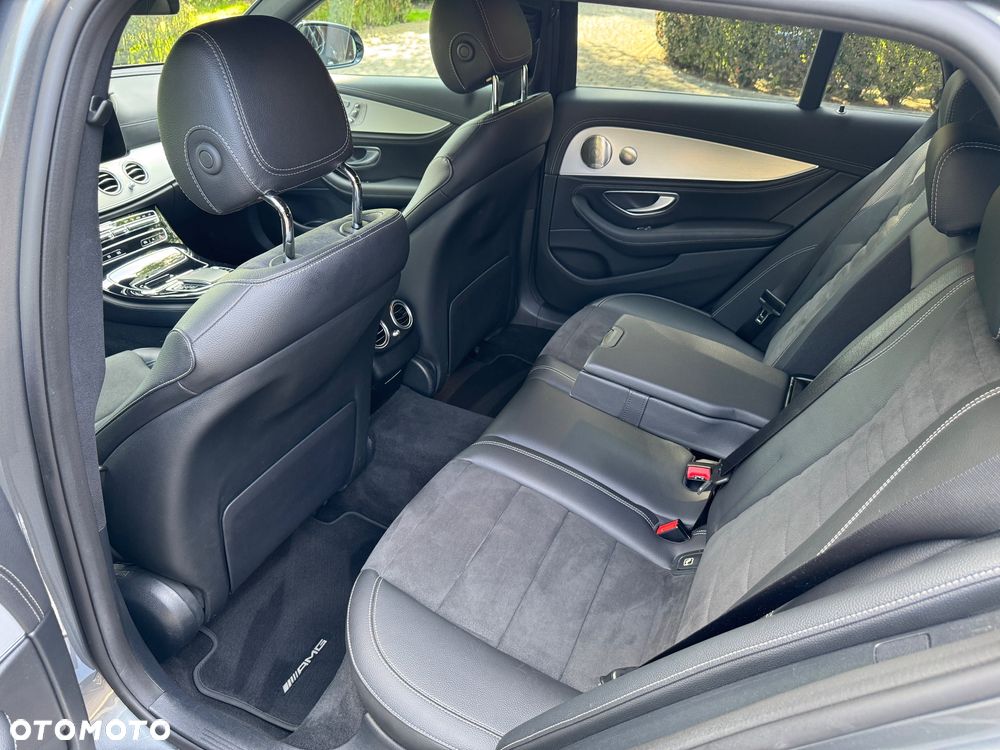 Mercedes-Benz Klasa E 300 de PHEV 4-Matic AMG 9G-Tronic - 17