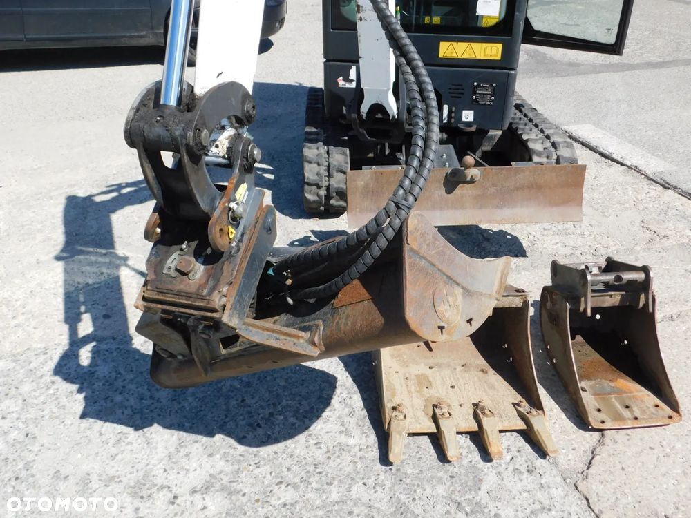 Bobcat E19 tylko 690 MTG ! 3 łyzki w tym hydrauliczna - 6