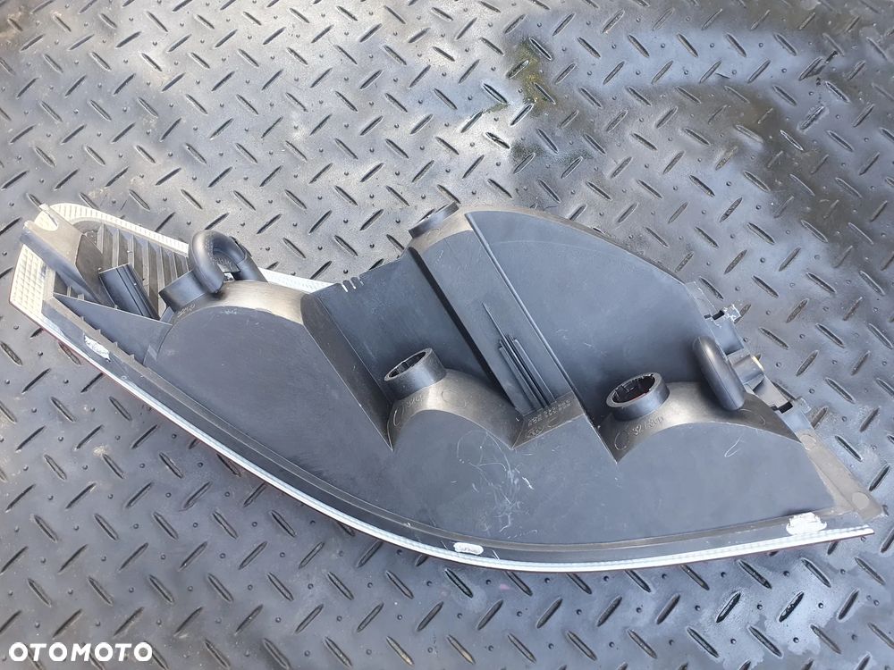 1999-2005 Porsche 996 911 Carrera Lampa tylna pasażera  NOWA 90063113190 - 2