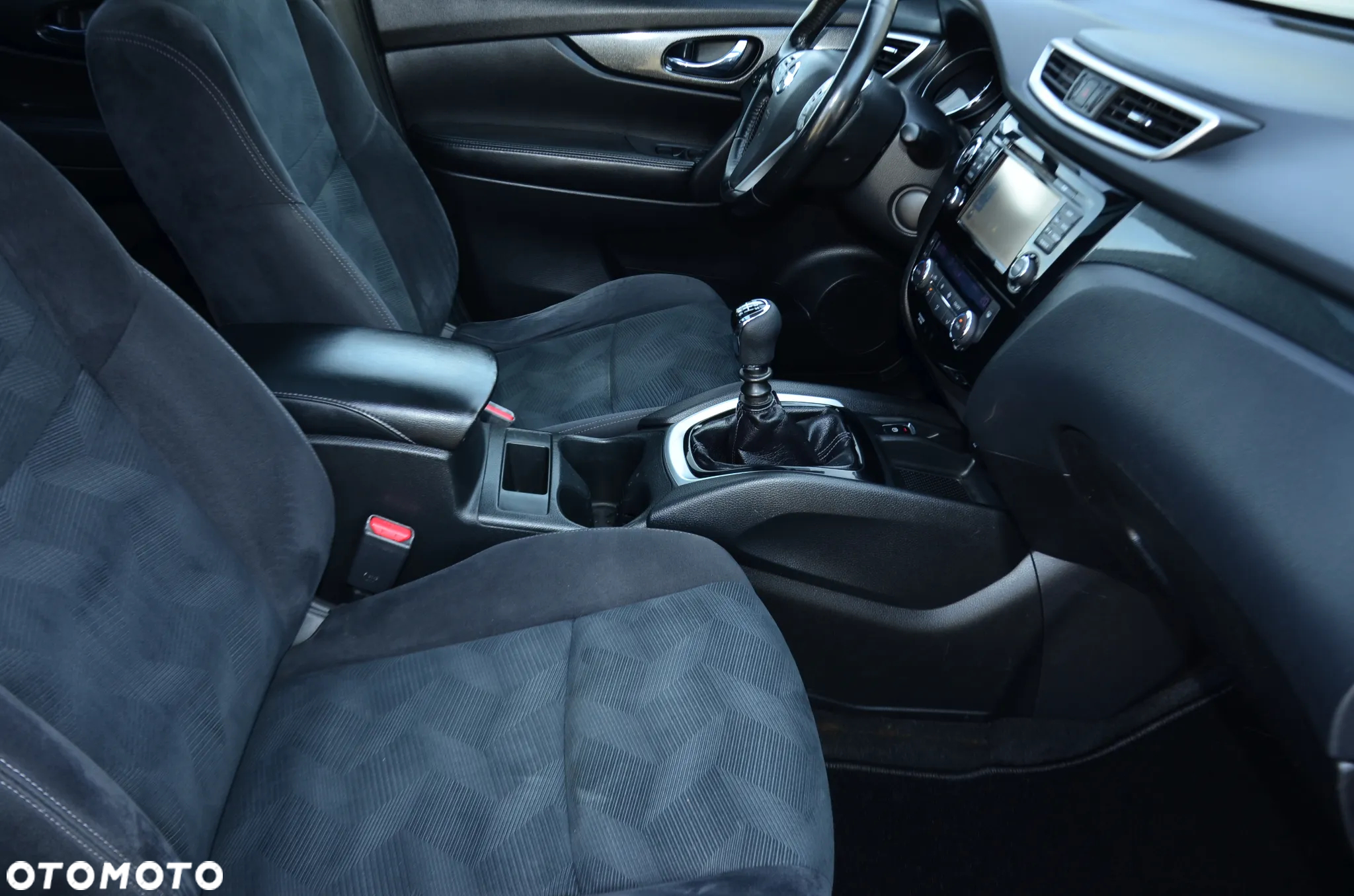Nissan X-Trail 1.6 dCi N-Vision - 22