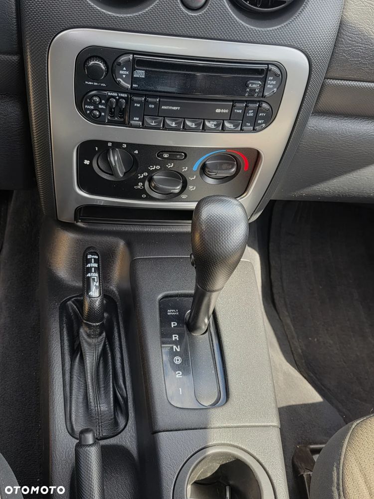 Jeep Cherokee 2.8 CRD Limited - 37