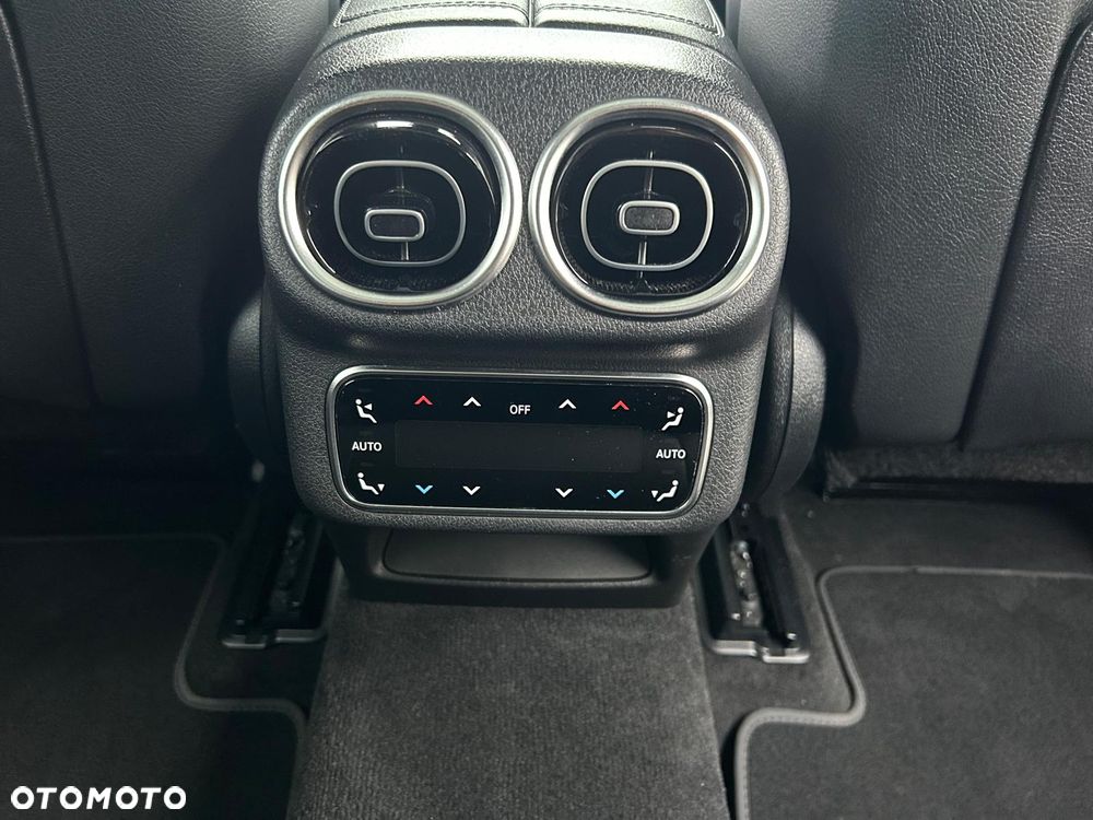 Mercedes-Benz GLC - 29