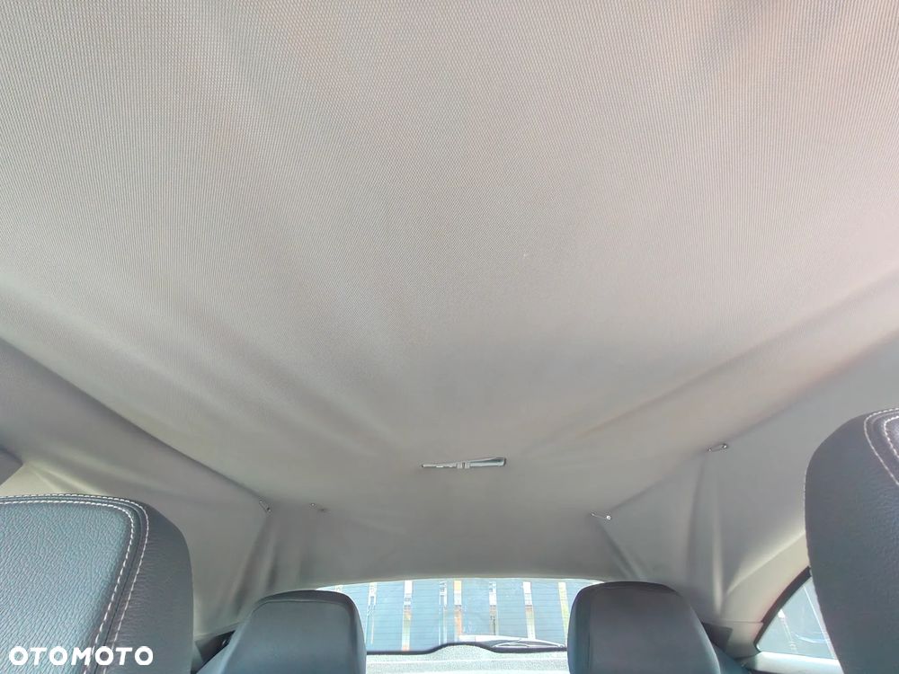 Opel Astra 1.6 Turbo Cosmo - 28