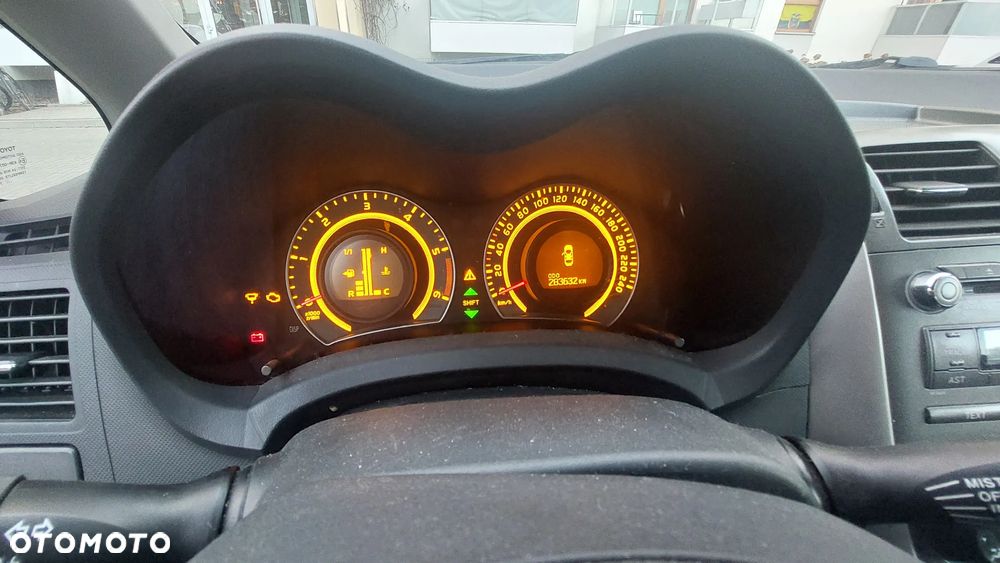 Toyota Auris 2.0 D-4D - 6