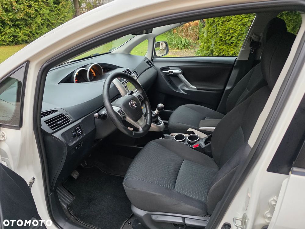 Toyota Verso 1.8 Premium 7os - 6