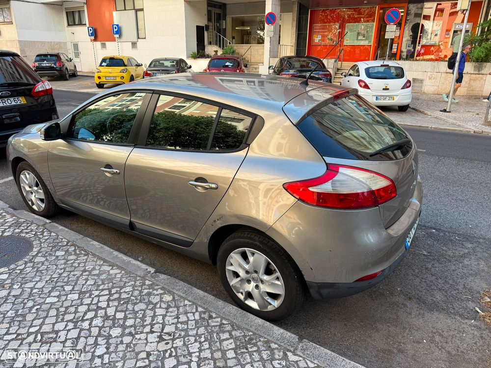 Renault Mégane - 5