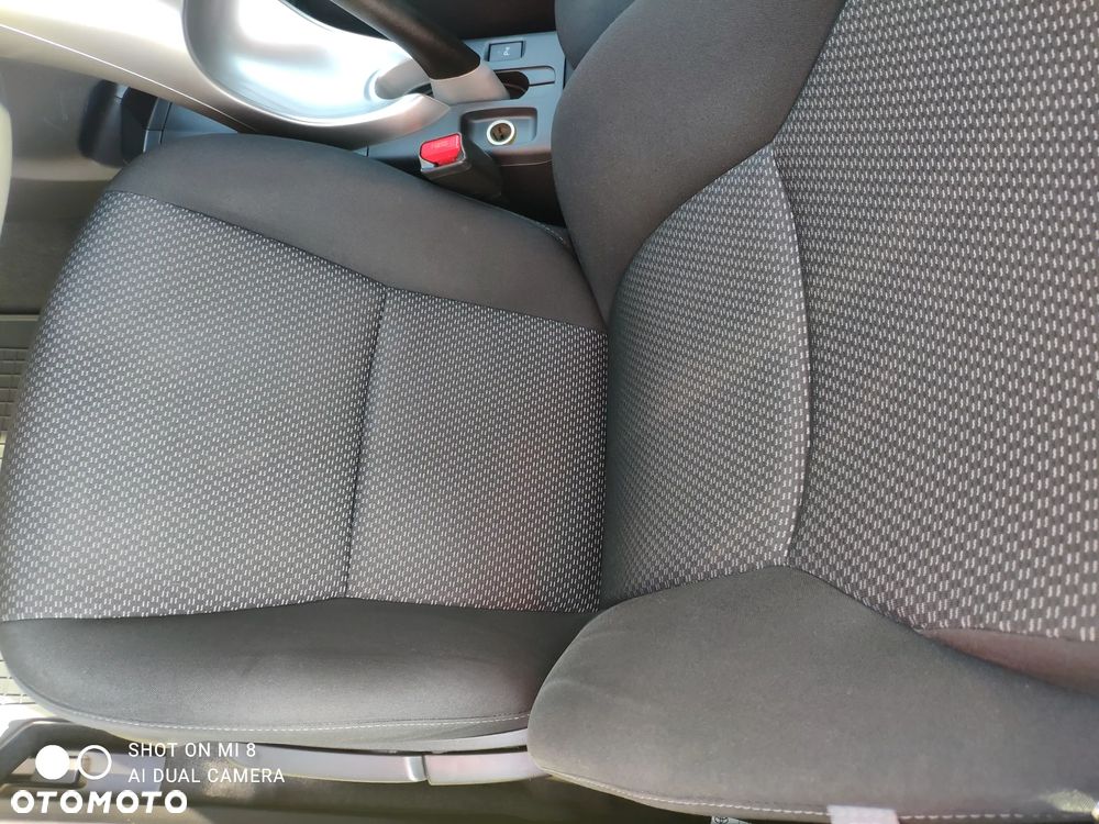 Toyota Auris 1.6 Life+ - 23