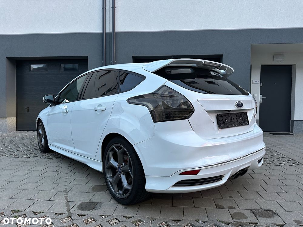 Ford Focus ST - 4