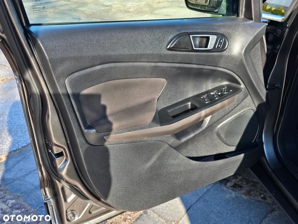 Ford EcoSport 1.0 EcoBoost TITANIUM - 31