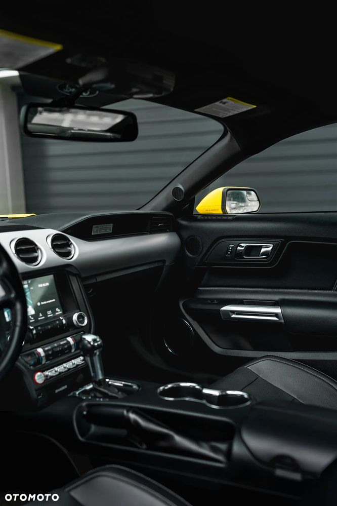 Ford Mustang 5.0 V8 GT - 11