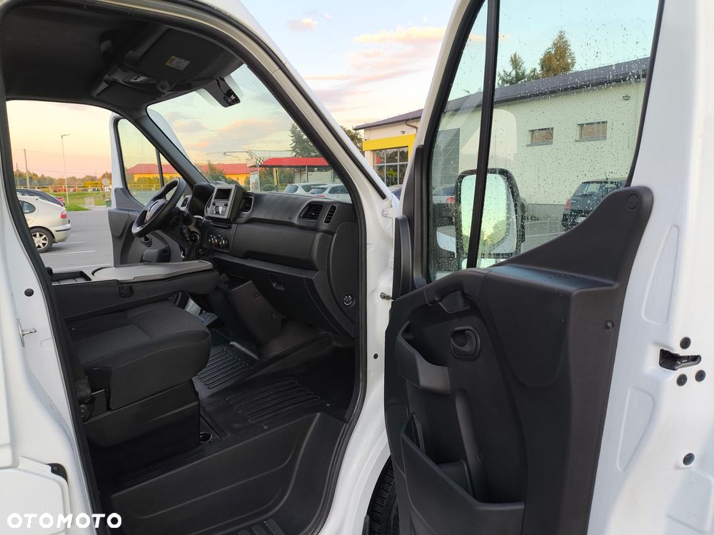 Renault Master - 24