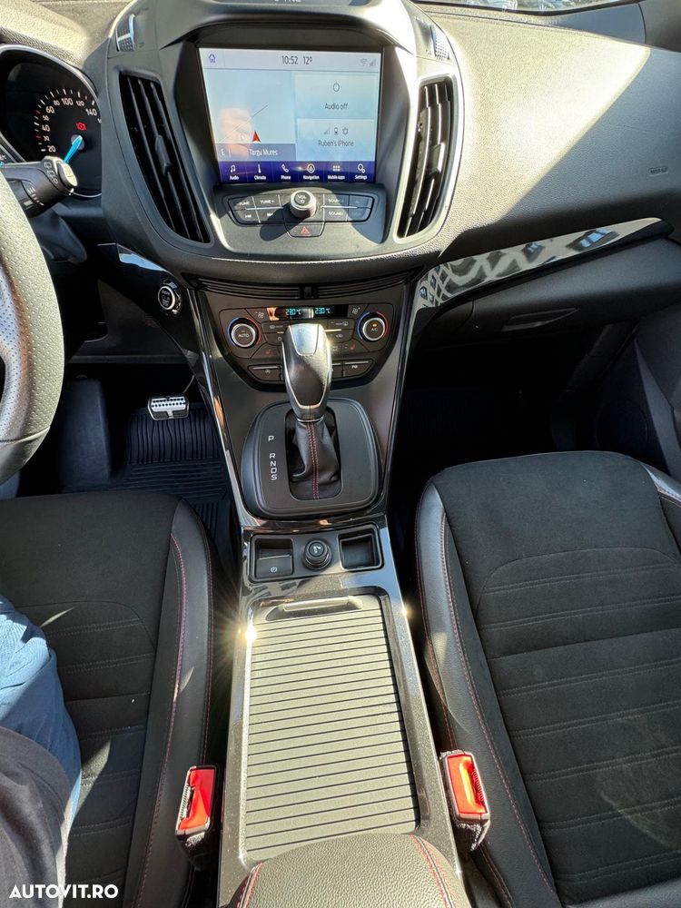 Ford Kuga 2.0 TDCi 4WD Powershift ST-Line - 8