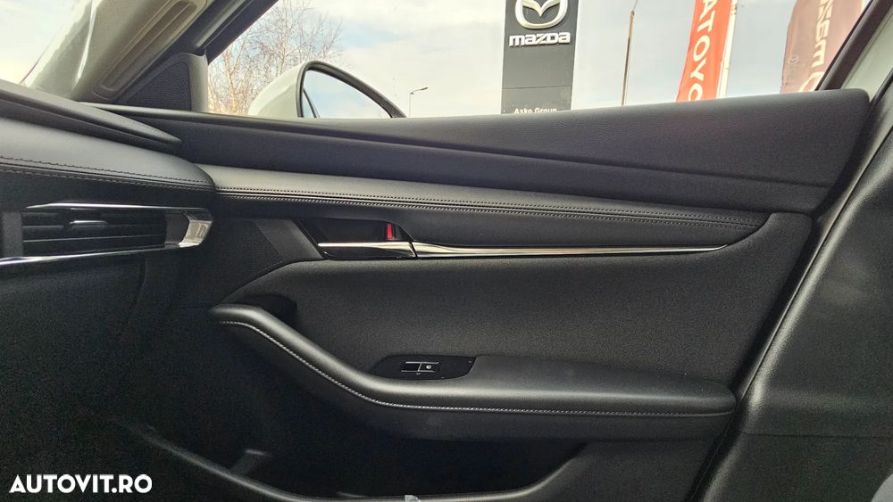 Mazda 3 e-SKYACTIV-X 186 M HYBRID Aut. CENTRE-LINE - 25